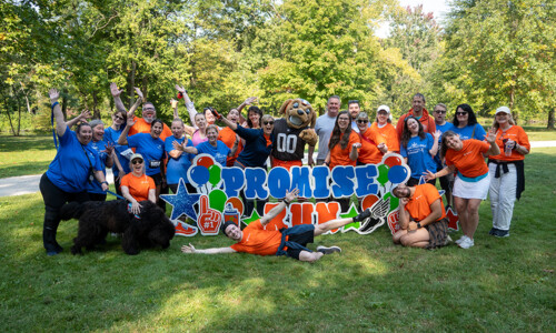 past promise run group photo